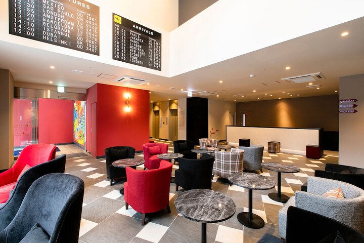 Entrance & Lobby