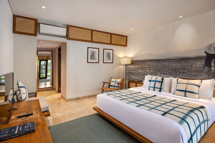 Room 9 of 29