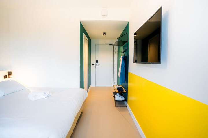 Room 12 of 31