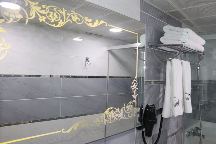 Room 50 of 65