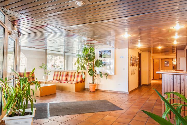 Guest Lobby
