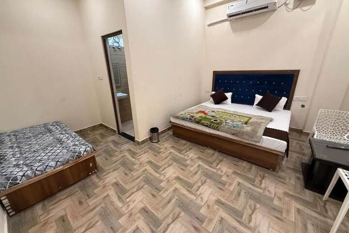 Room 8 of 57