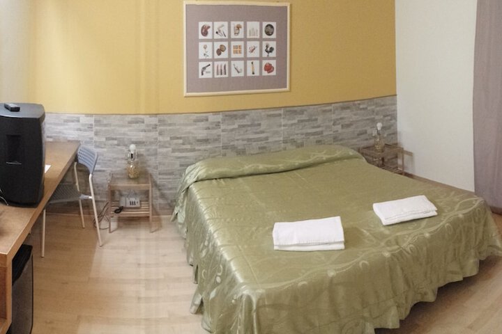 Room 10 of 31