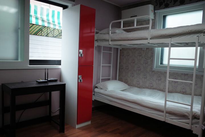 Room 21 of 59