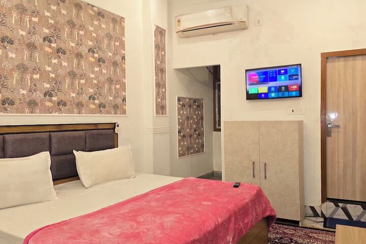 Room 30 of 75