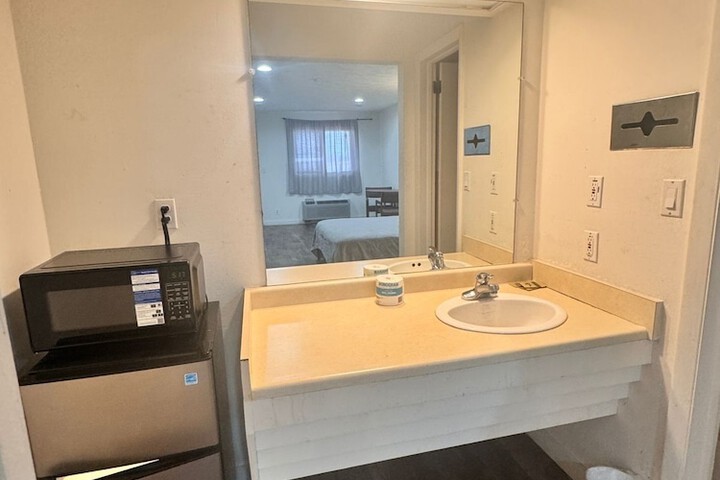 Room 19 of 35