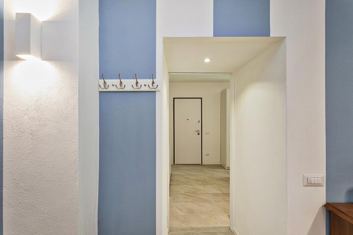 Room 11 of 19