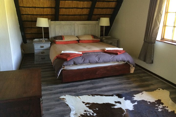 Room 3 of 28