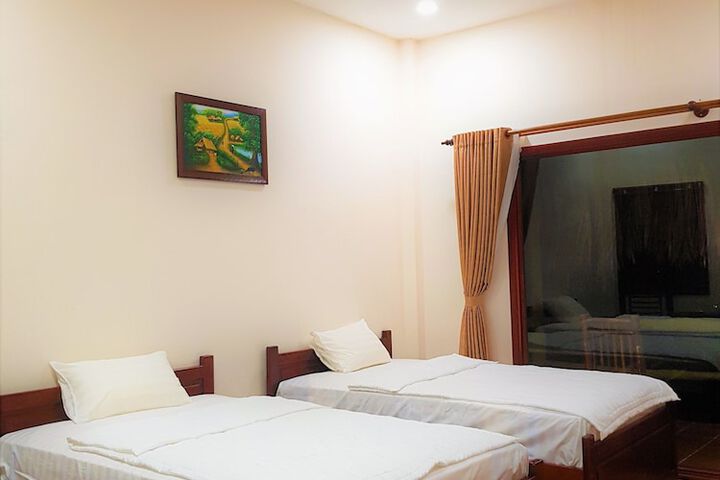 Room 5 of 53