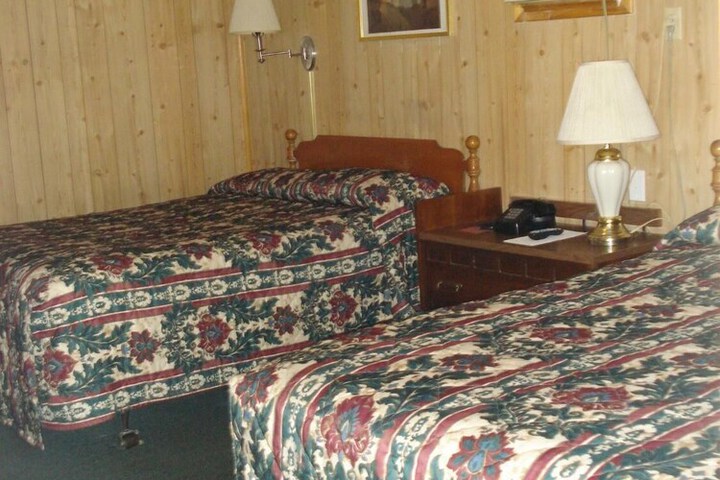 Room 7 of 24