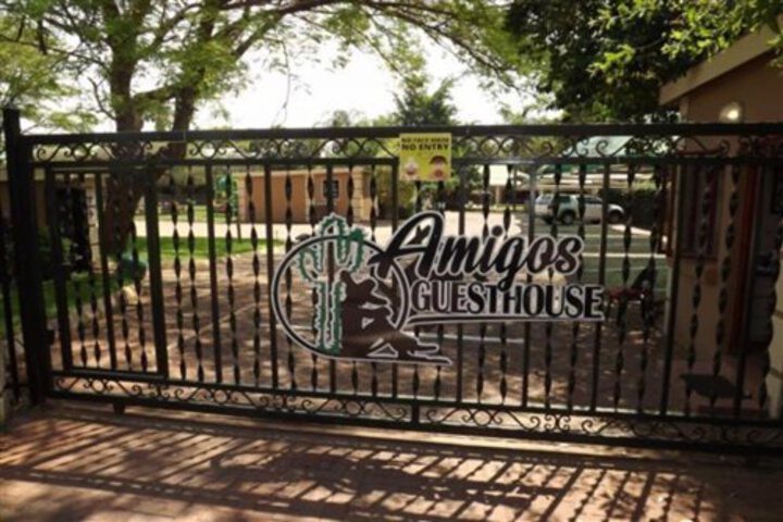 AMIGOS GUESTHOUSE