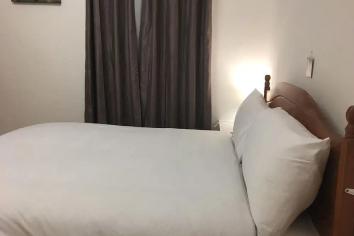 Room 2 of 13