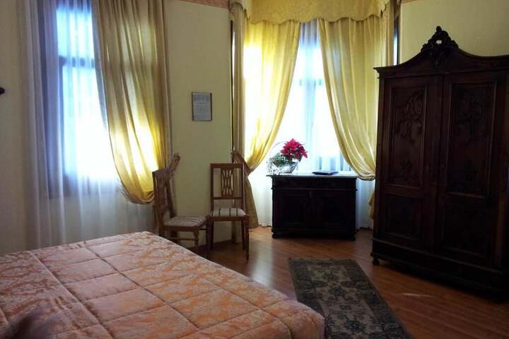 Room 10 of 57