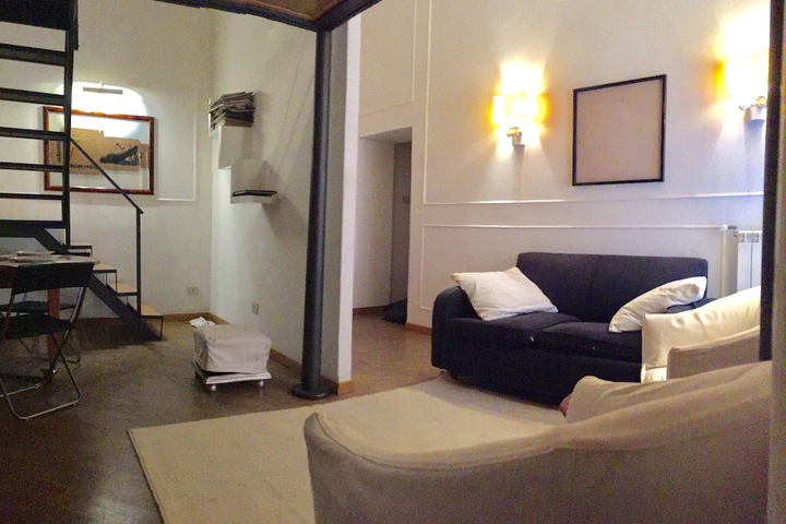 Room 17 of 33