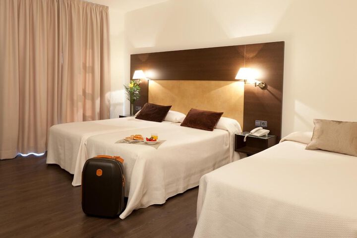 Room 15 of 38