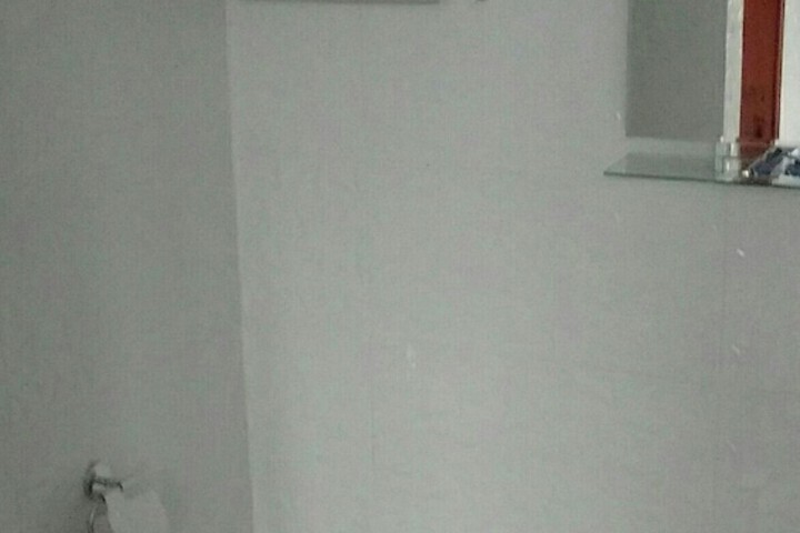 Room 42 of 95