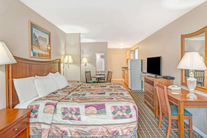 Double Accessible King Size Bed (5 of 5)