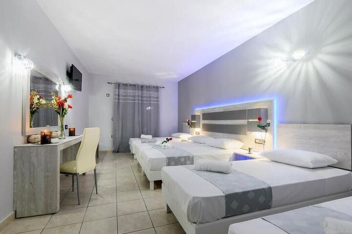 Room 5 of 23