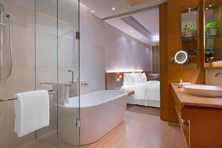 Room 25 of 65