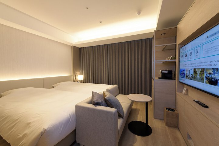 Room 42 of 121