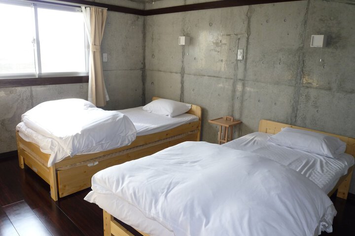 Room 5 of 35