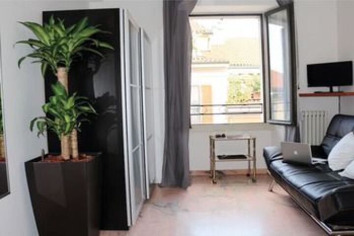 Room 10 of 52