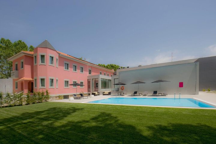 Hotel with Pool