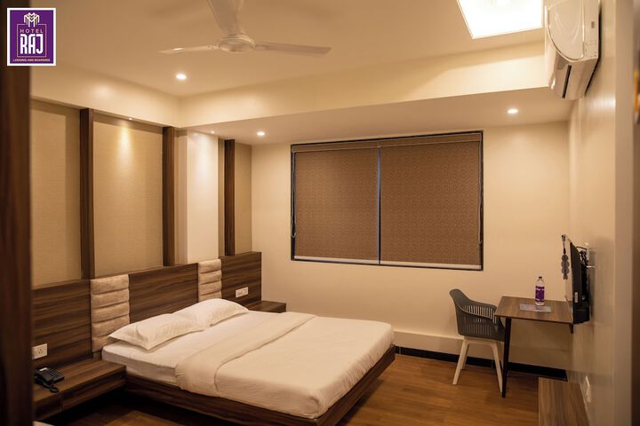 Room 16 of 19