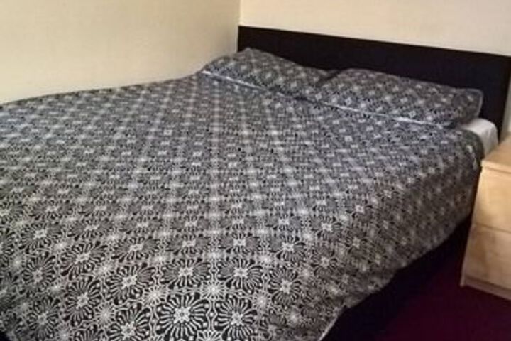 Room 4 of 15