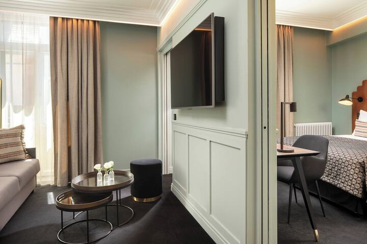Room 45 of 167