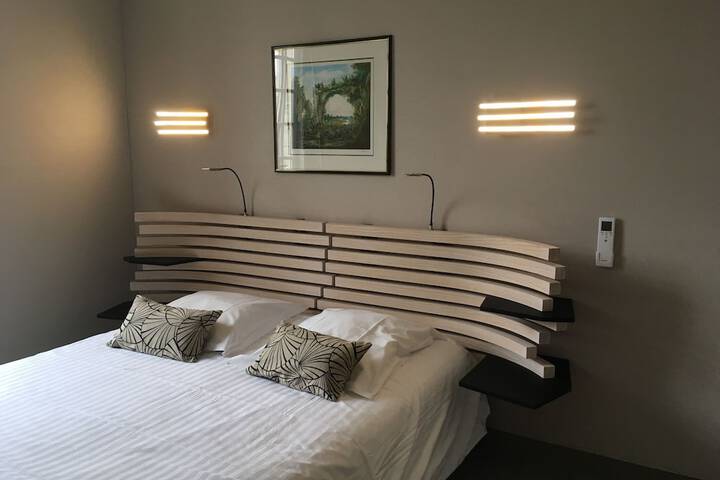 Room 10 of 40