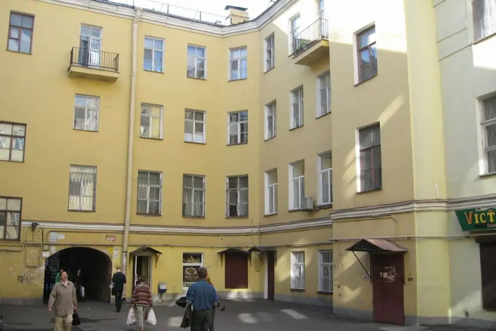 Acme in Rubinsteina Street