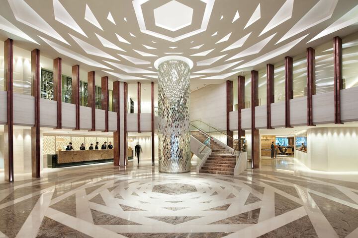 Entrance & Lobby
