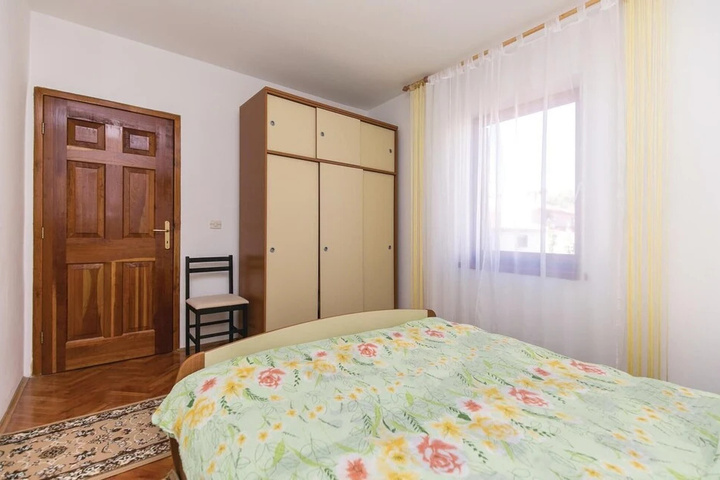 Room 2 of 15