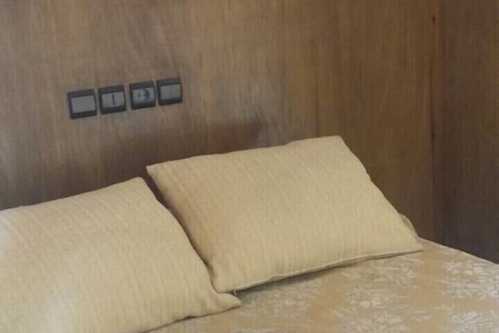 Room 7 of 32