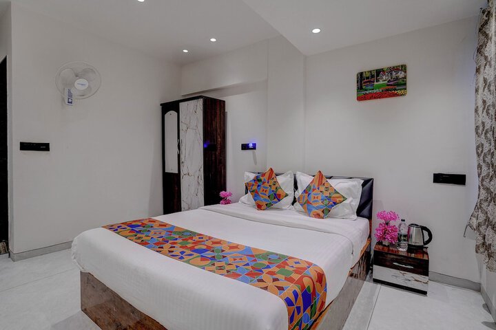 Room 18 of 36