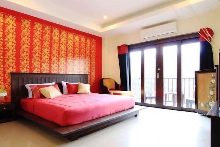 Room 27 of 43