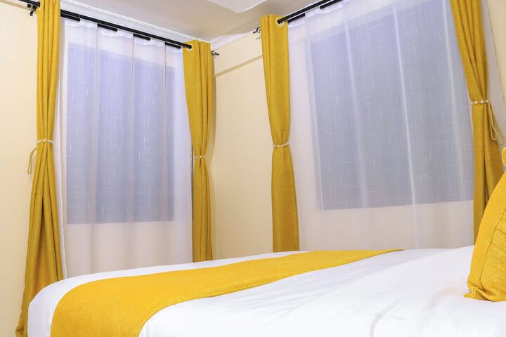 Room 10 of 28