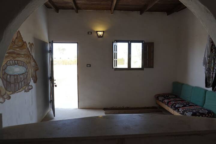 Room 6 of 120