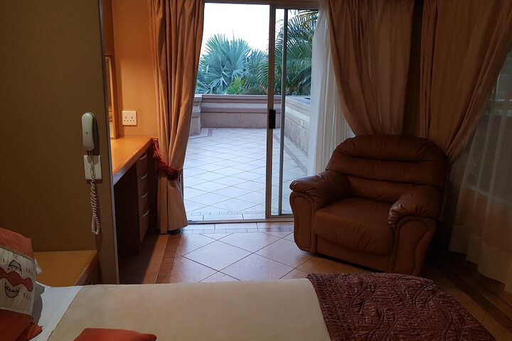 Room 6 of 40