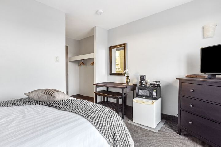 Room 7 of 30