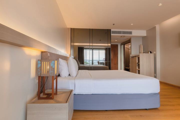 Room 13 of 73