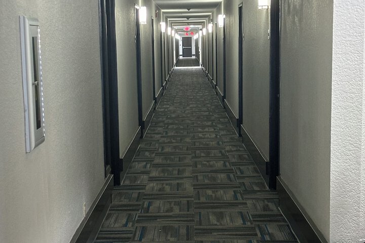Ballroom/Hall 32 of 49