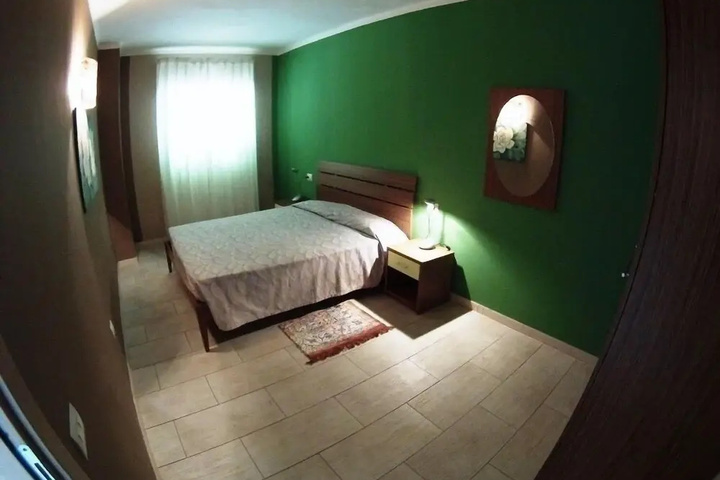 Room 3 of 11