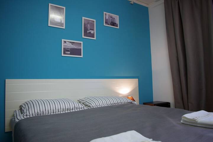 Room 8 of 25