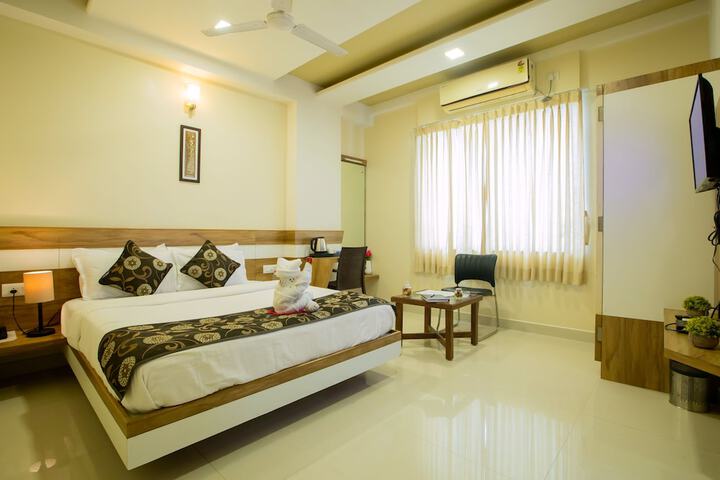 Room 16 of 38