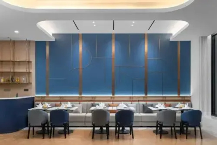 Dining 33 of 38