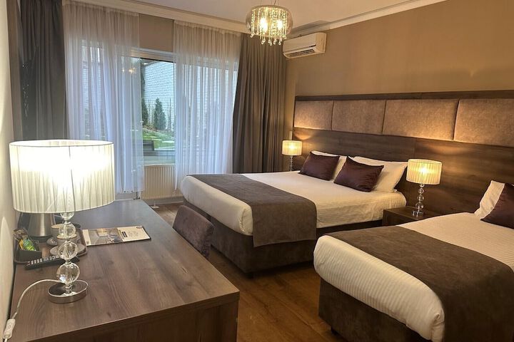 Room 28 of 46