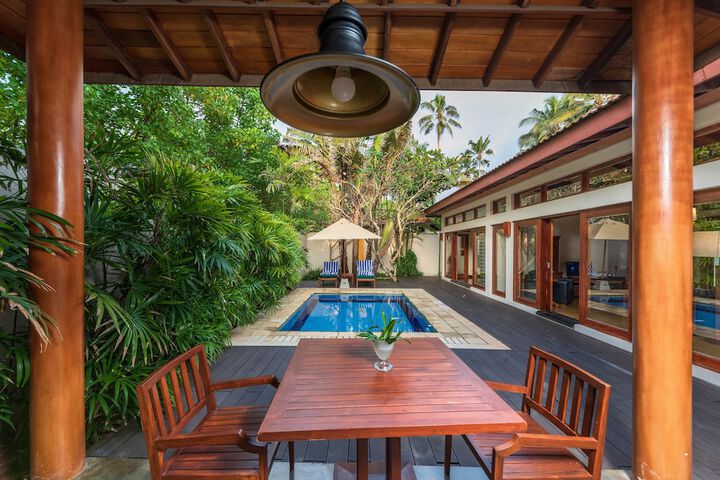 Pool Hotel