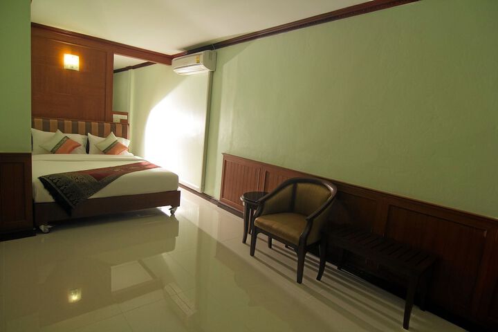 Room 15 of 41